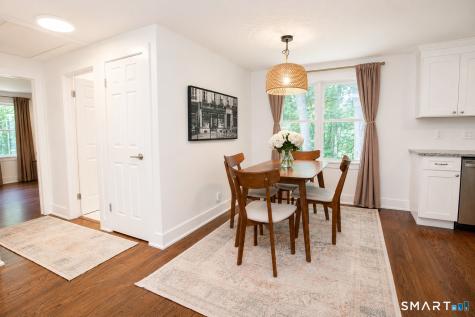 26 Crescent Way Simsbury CT 06070