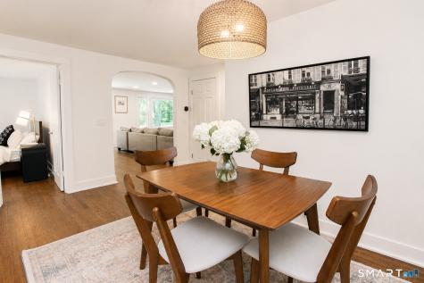26 Crescent Way Simsbury CT 06070
