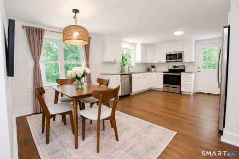 26 Crescent Way Simsbury CT 06070