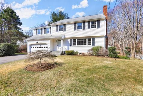 32 Coachlamp Lane Greenwich CT 06830