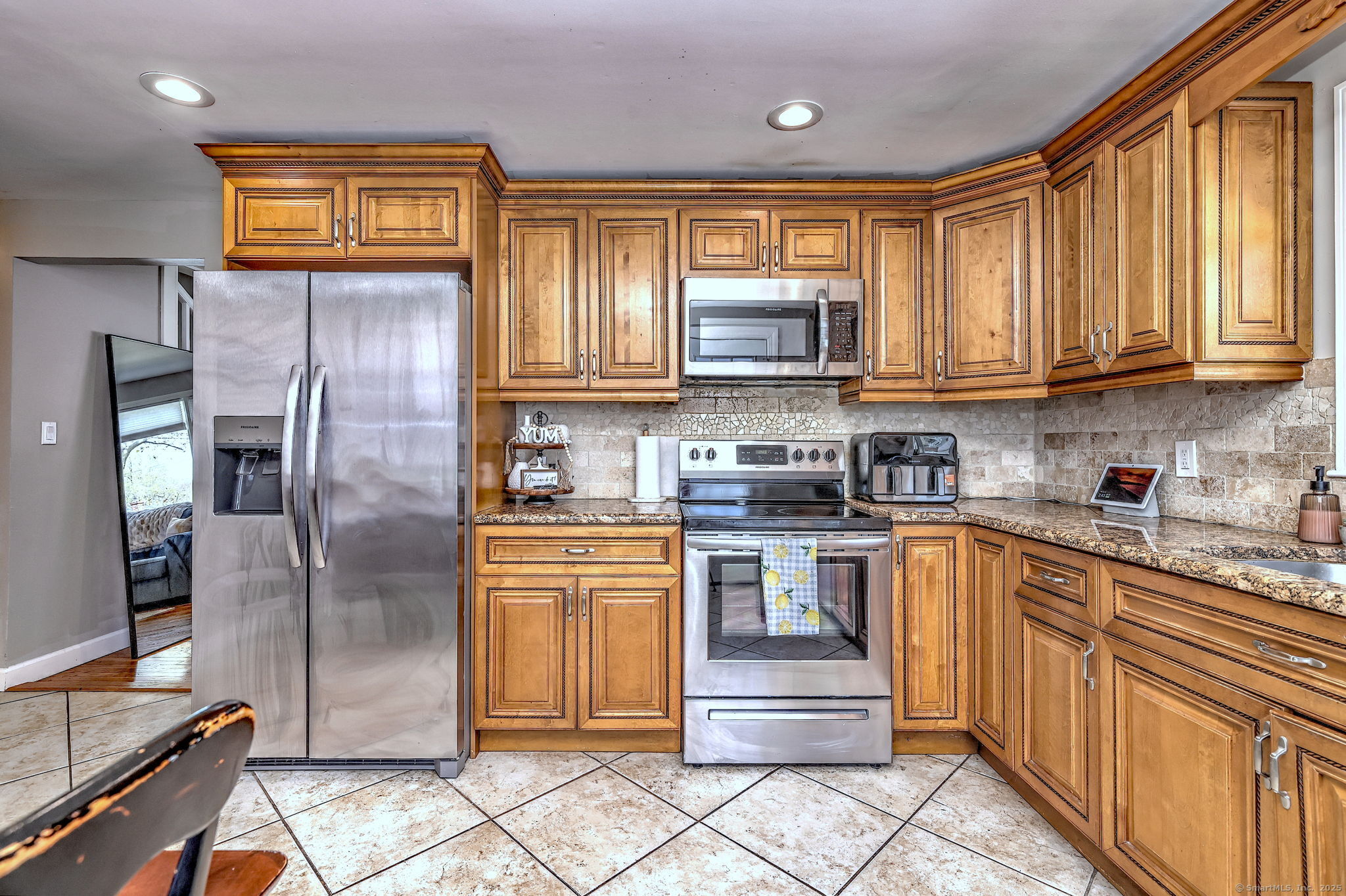 25 Broadway Bridgeport CT 06606