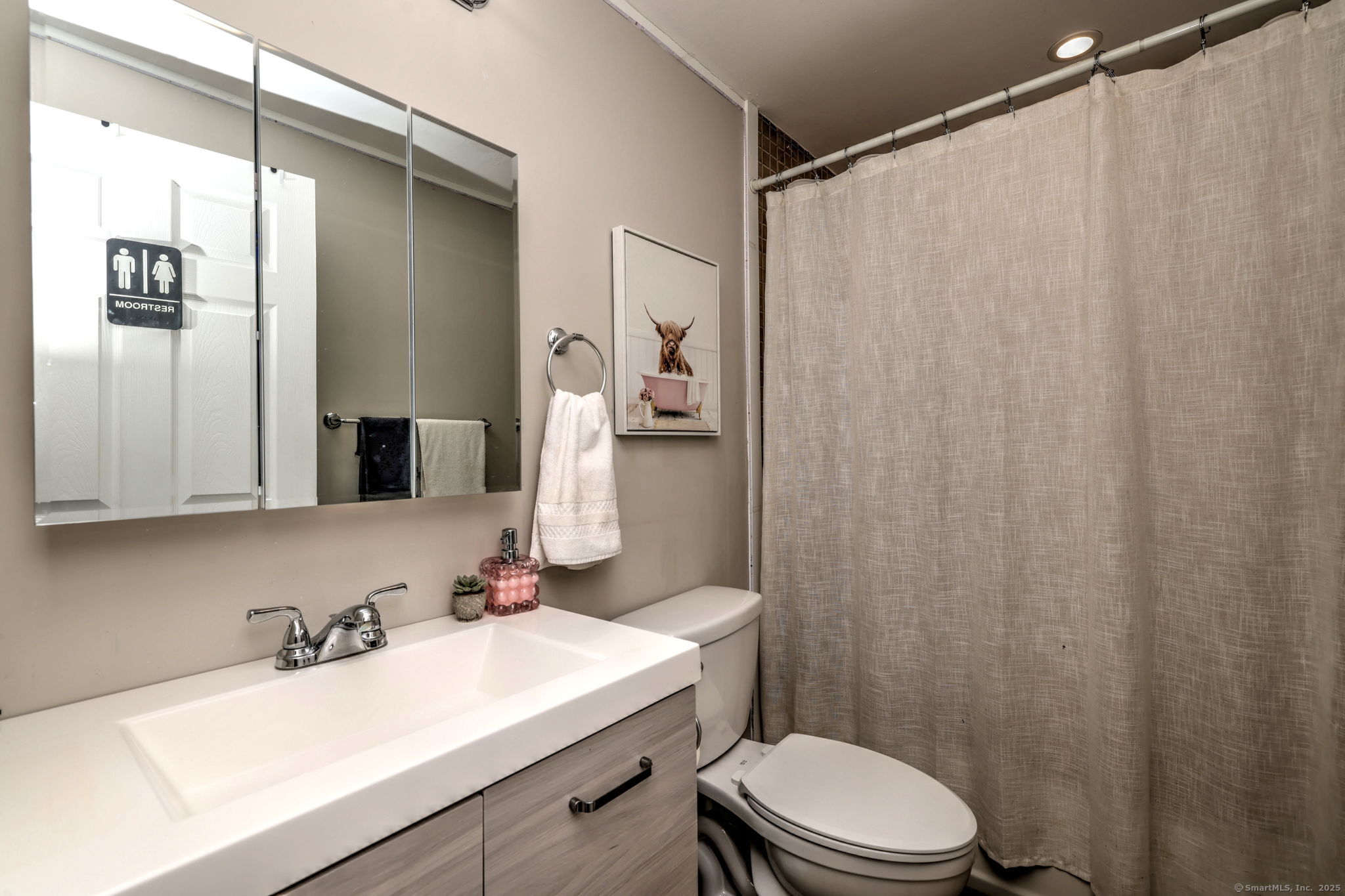 25 Broadway Bridgeport CT 06606