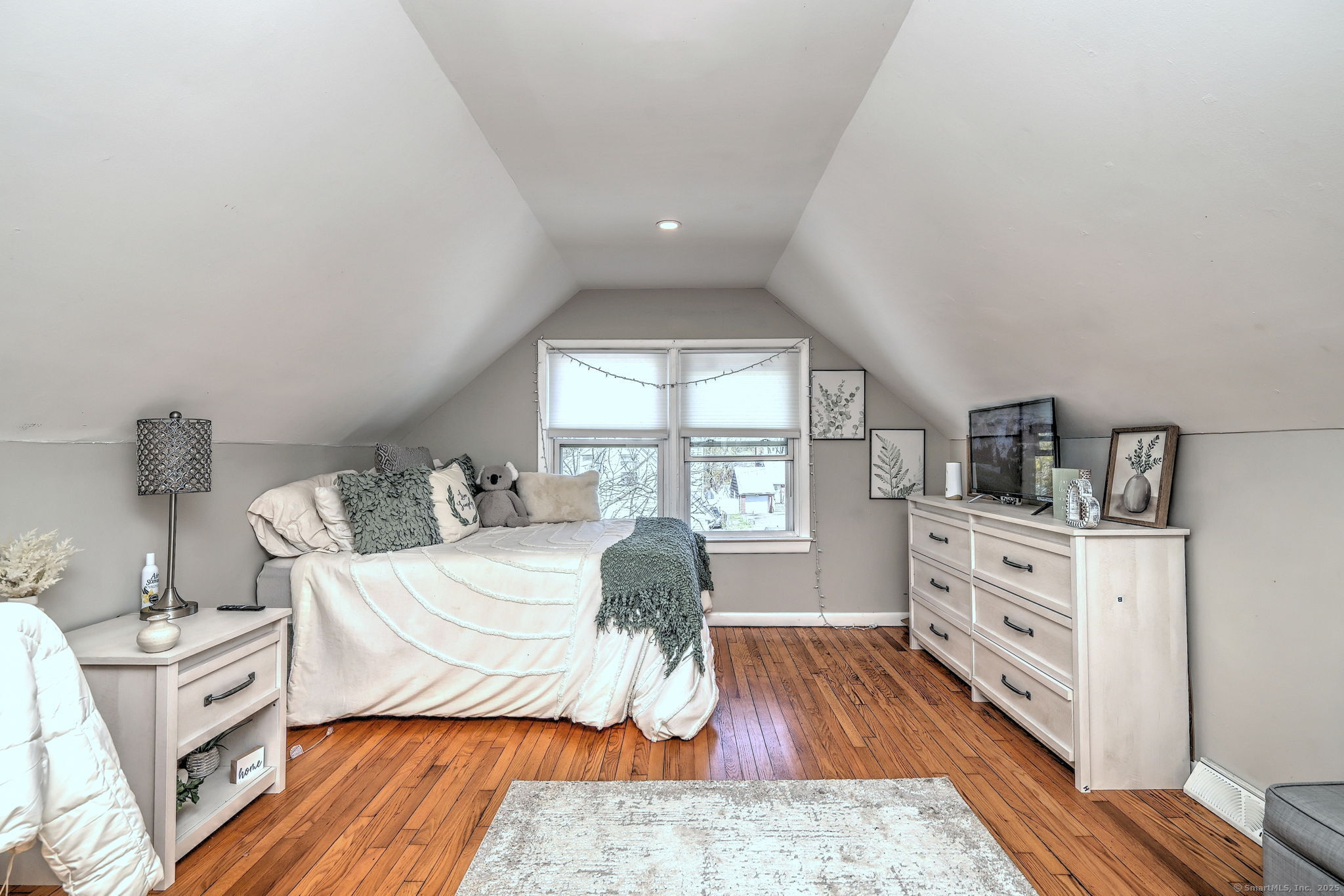 25 Broadway Bridgeport CT 06606