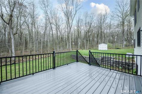19 Tamarack Lane Guilford CT 06437