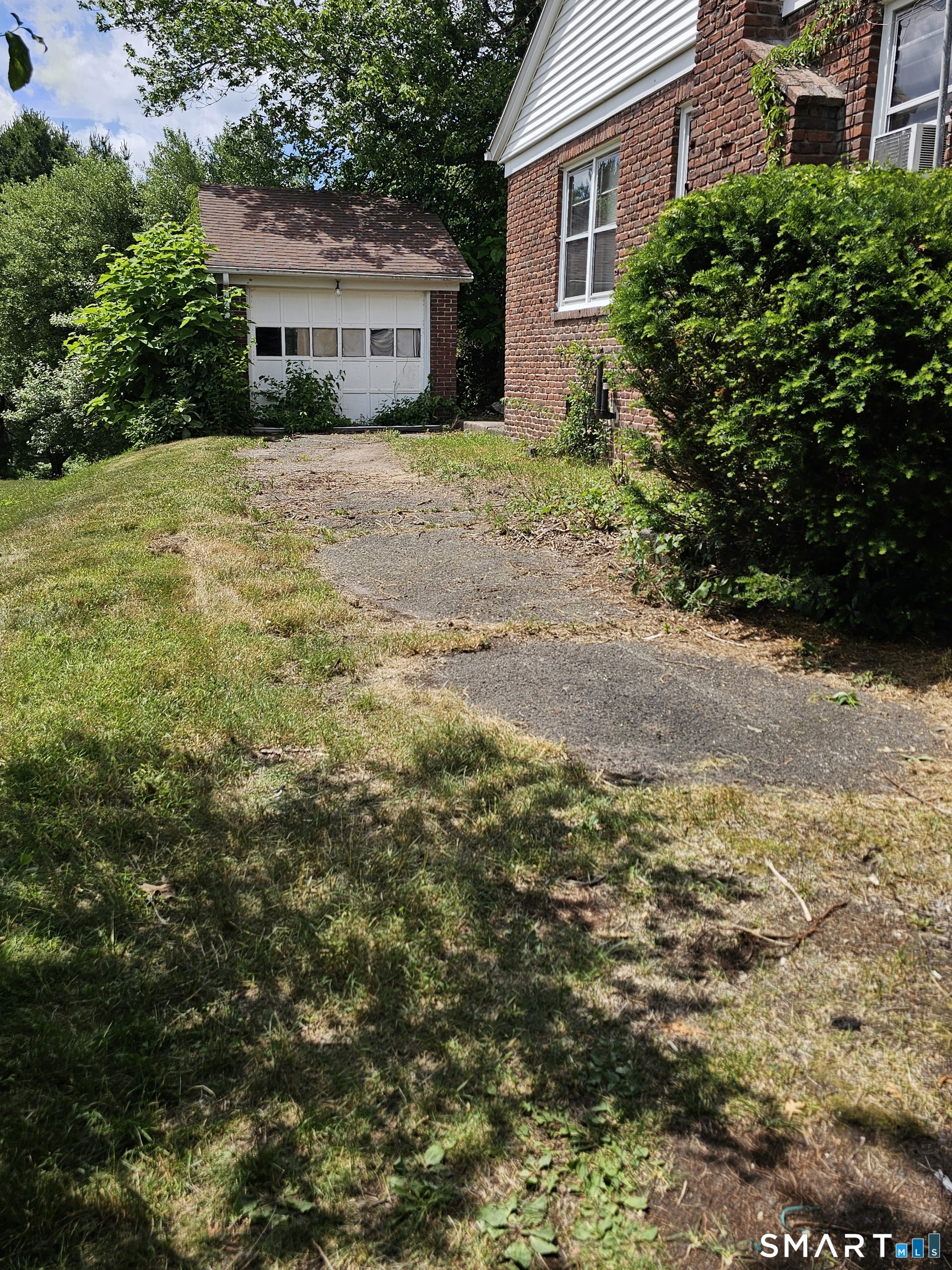 849 Wintergreen Avenue Hamden CT 06514