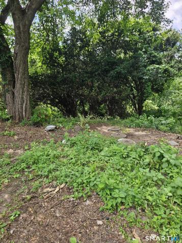 849 Wintergreen Avenue Hamden CT 06514