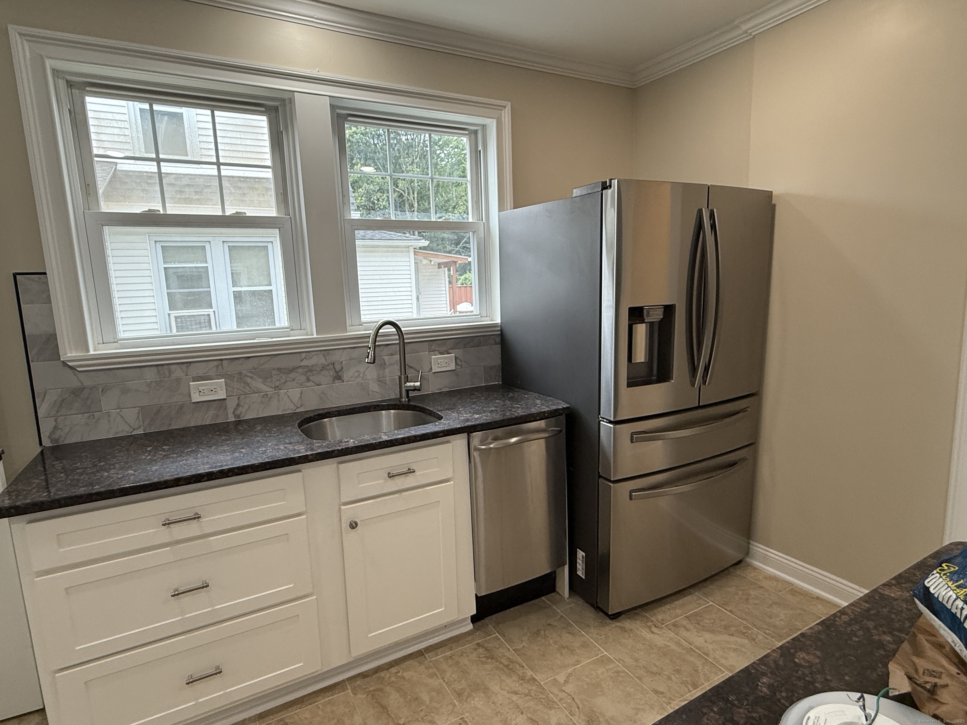 520 Savoy Street Bridgeport CT 06606