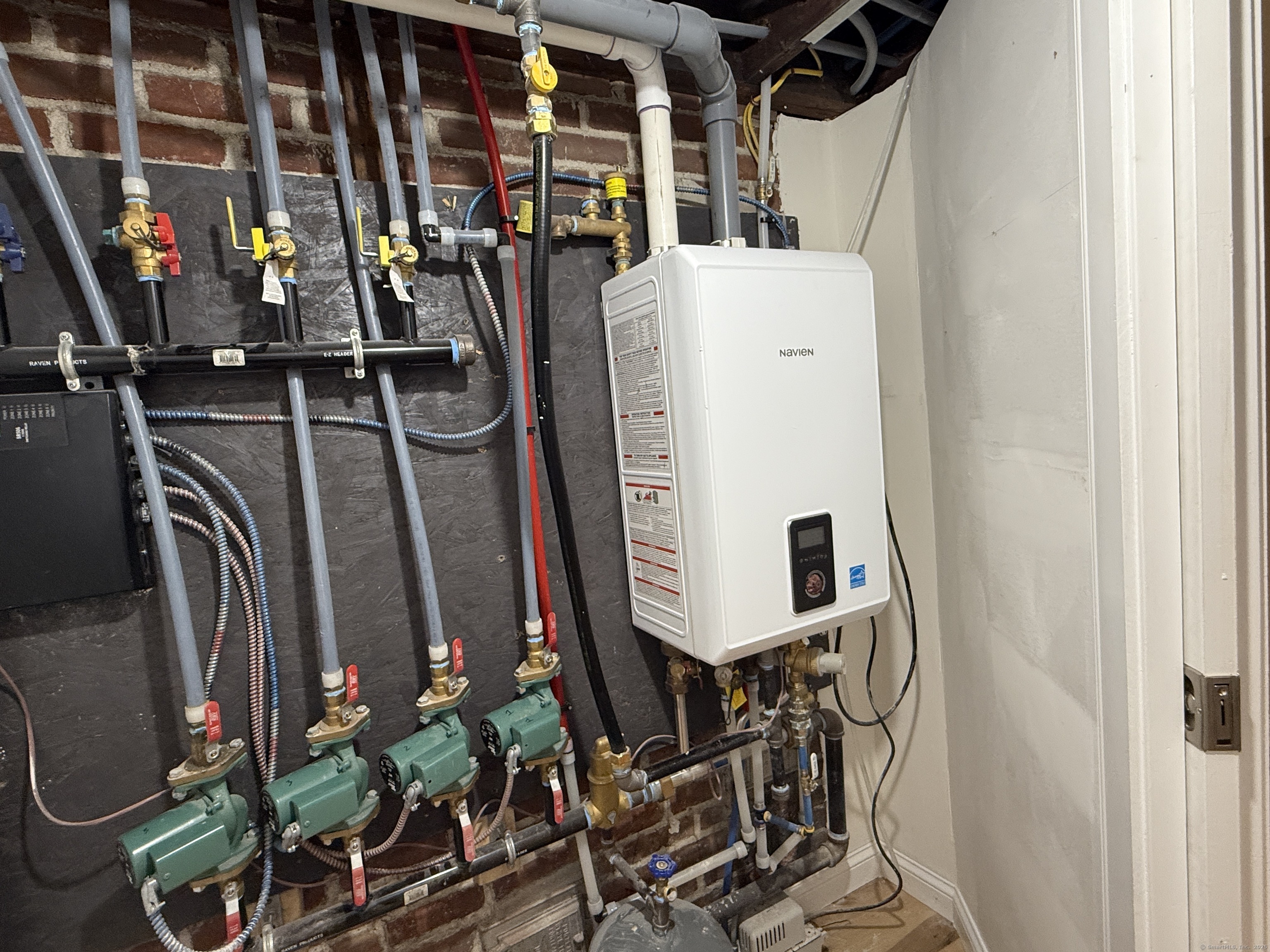 520 Savoy Street Bridgeport CT 06606