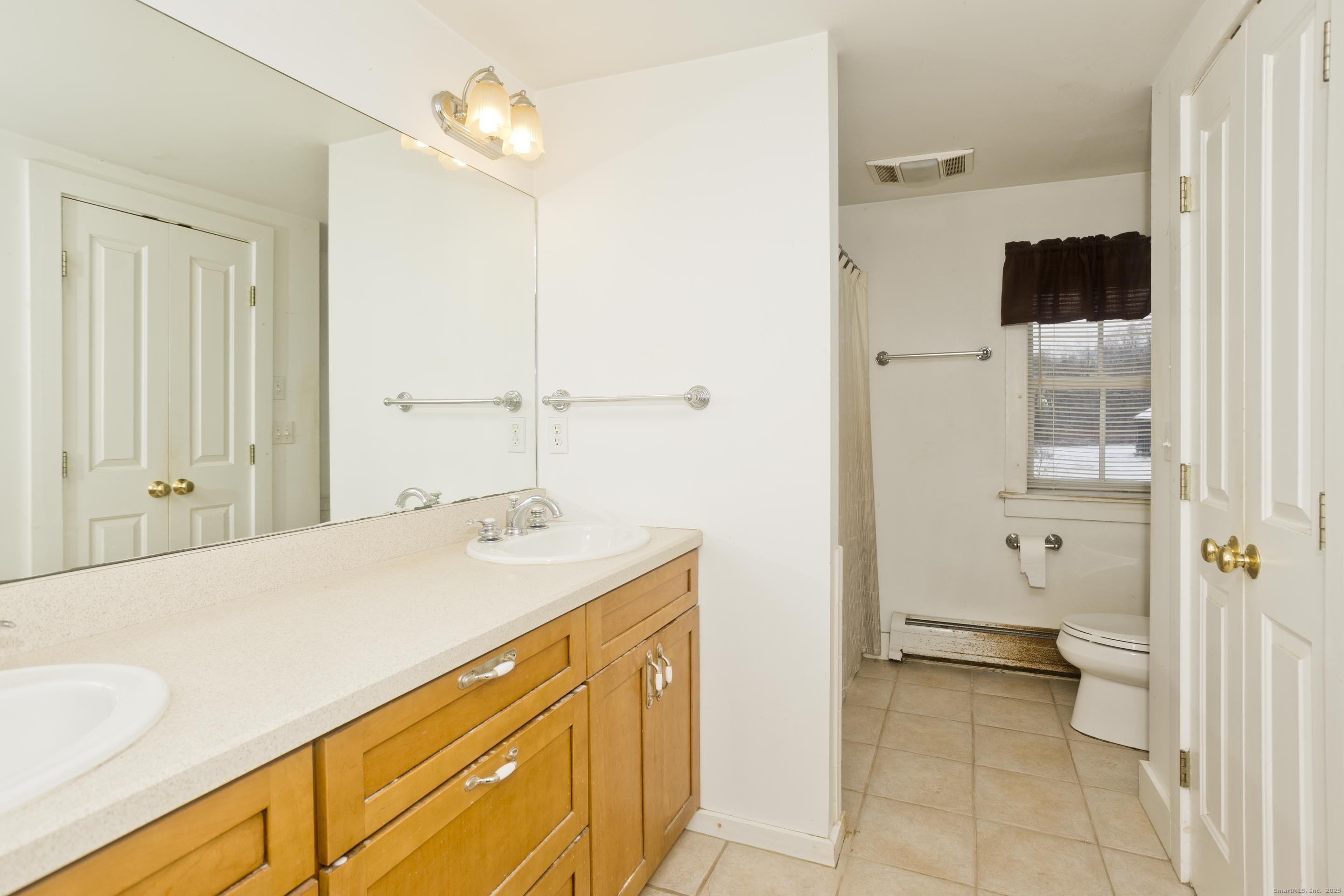 1095 South Grand Street Suffield CT 06093