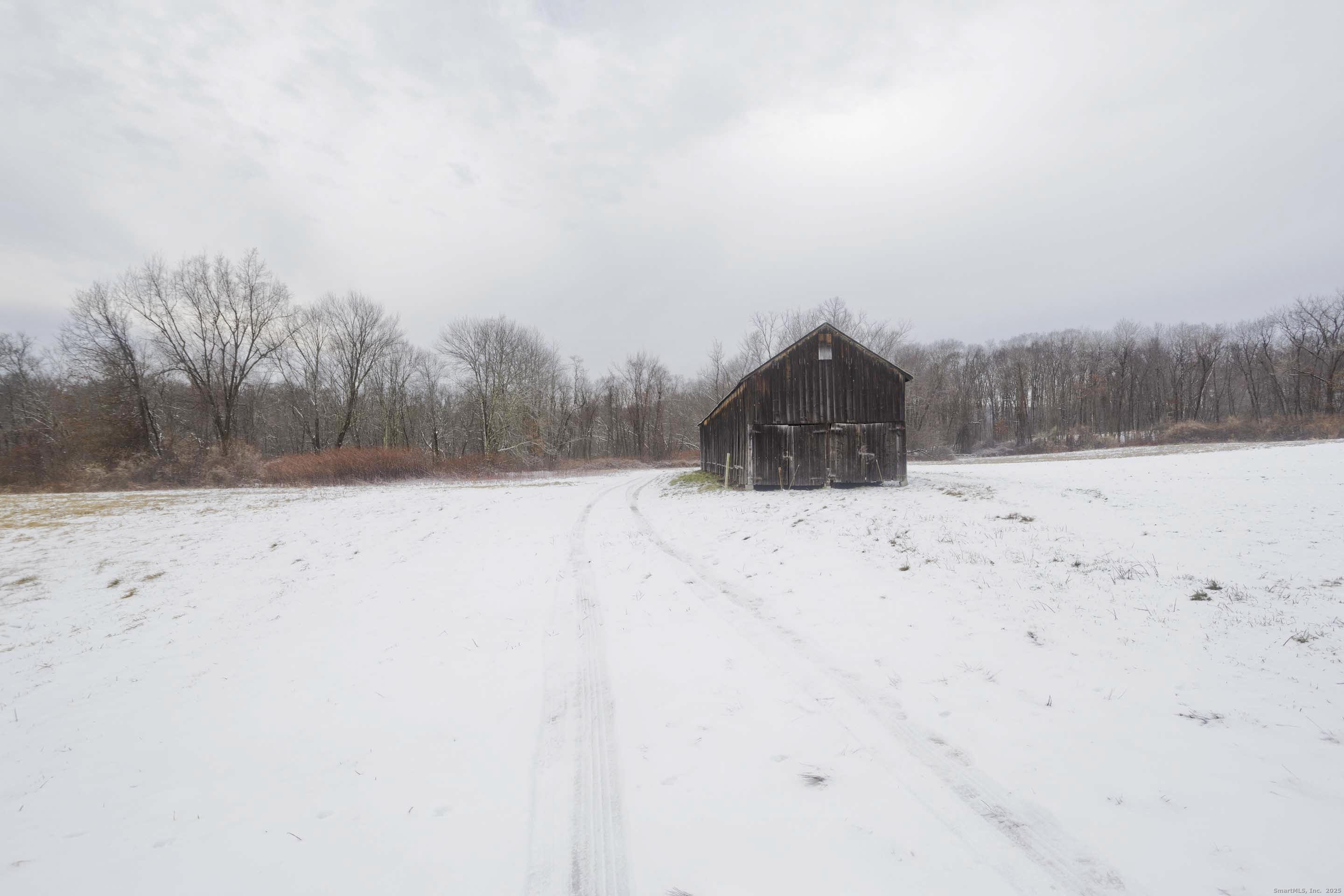 1095 South Grand Street Suffield CT 06093