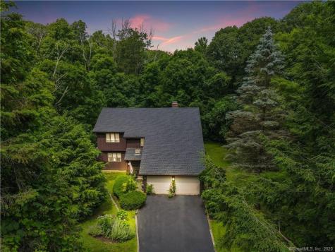 7 Pheasant Drive New Fairfield CT 06812
