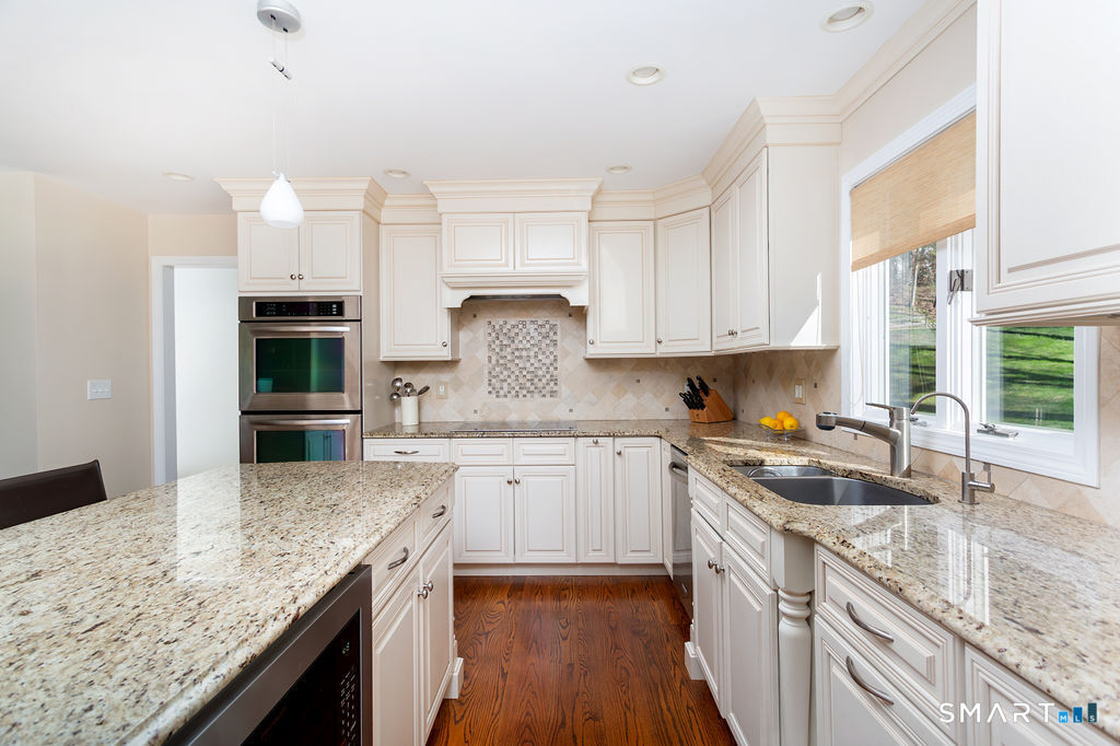 37 Hidden Brook Drive Brookfield CT 06804
