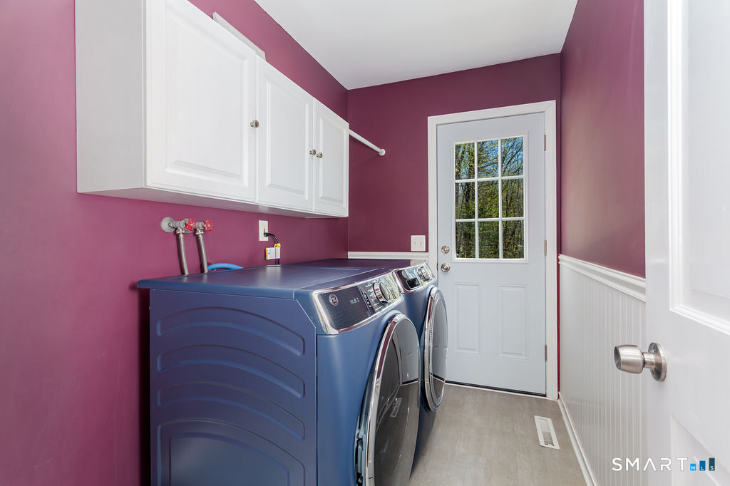 37 Hidden Brook Drive Brookfield CT 06804