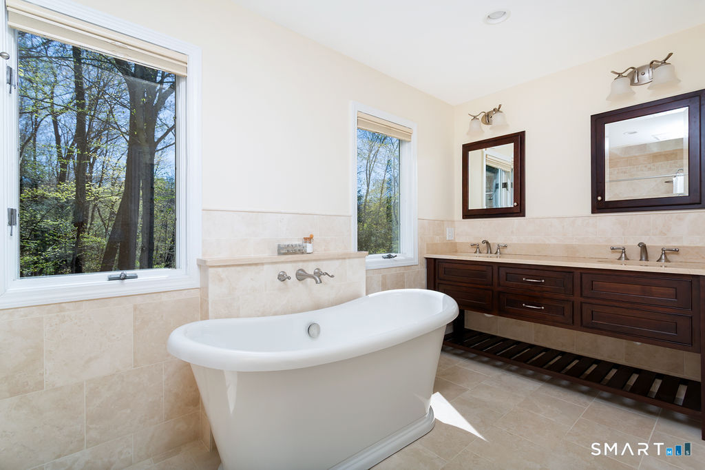 37 Hidden Brook Drive Brookfield CT 06804