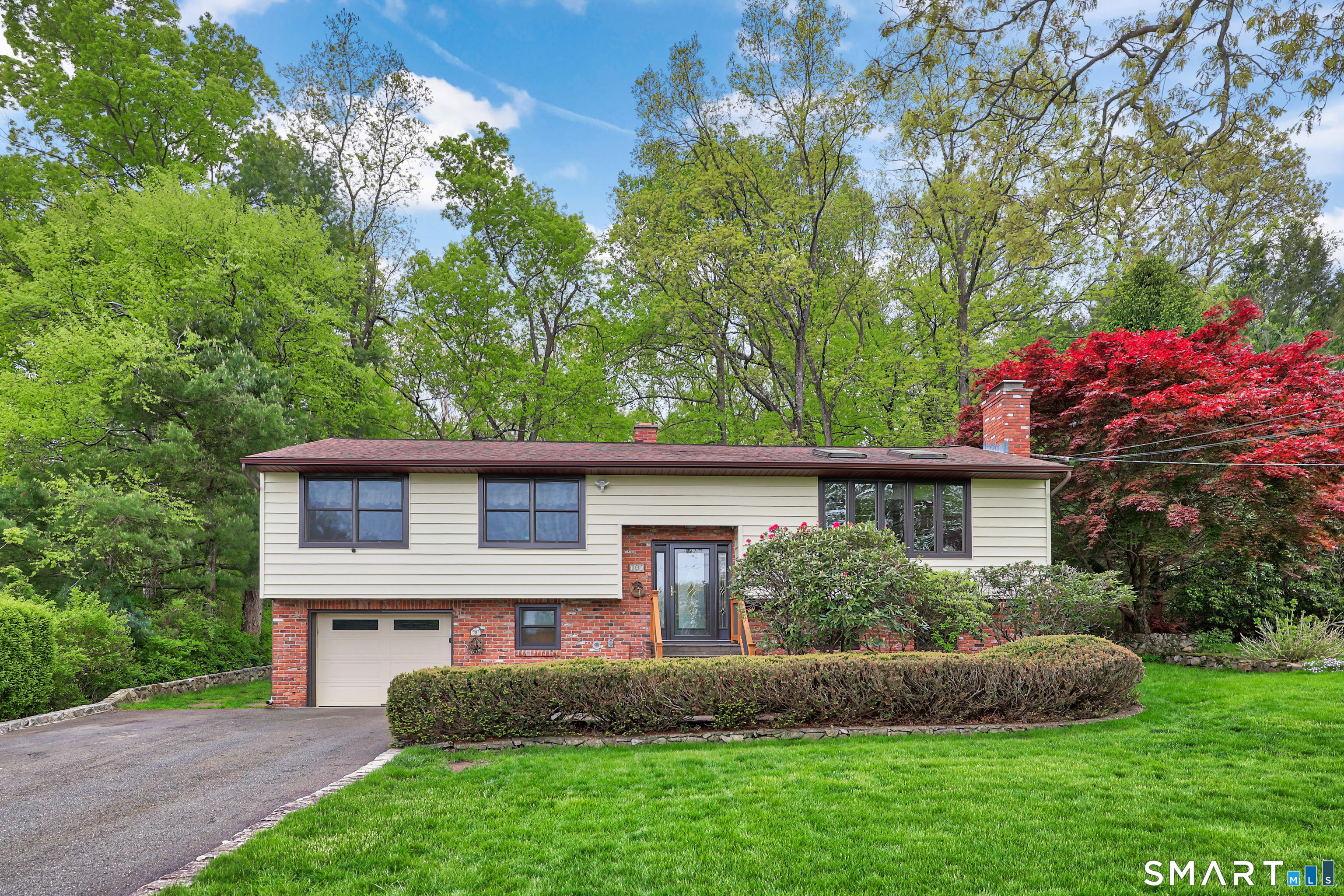 123 Evelyn Drive Naugatuck CT 06770