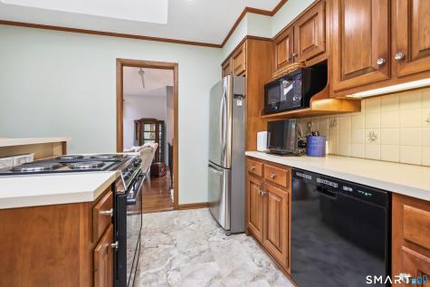123 Evelyn Drive Naugatuck CT 06770