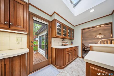 123 Evelyn Drive Naugatuck CT 06770
