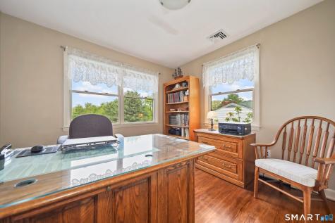 123 Evelyn Drive Naugatuck CT 06770