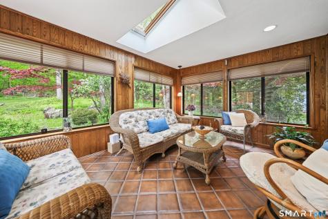 123 Evelyn Drive Naugatuck CT 06770