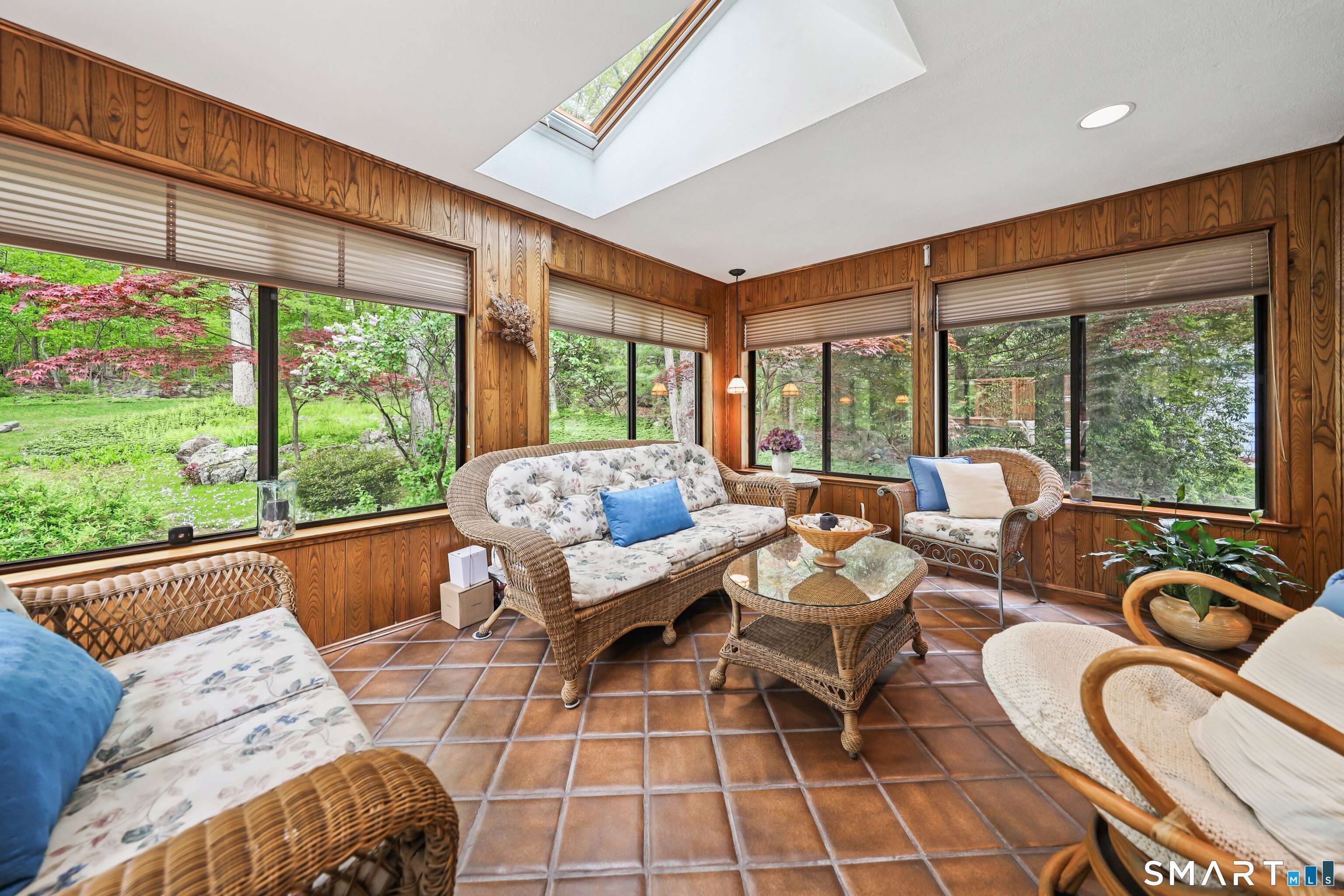 123 Evelyn Drive Naugatuck CT 06770