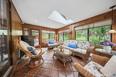 123 Evelyn Drive Naugatuck CT 06770