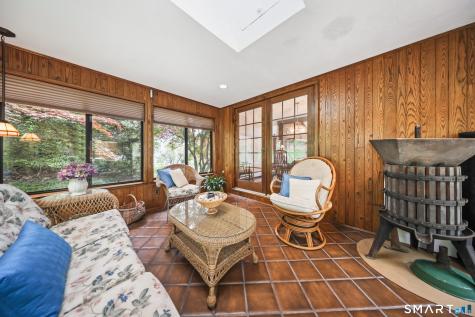 123 Evelyn Drive Naugatuck CT 06770