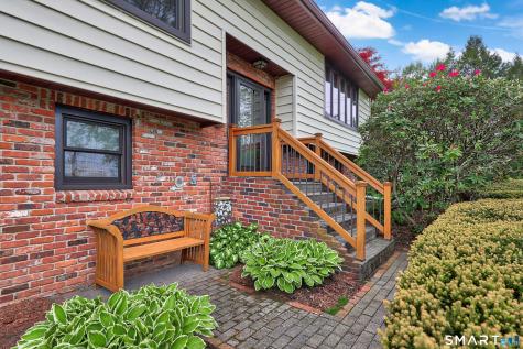 123 Evelyn Drive Naugatuck CT 06770