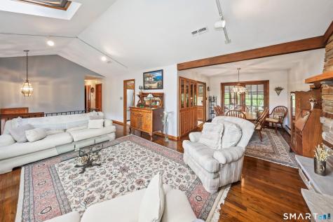 123 Evelyn Drive Naugatuck CT 06770