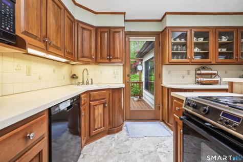 123 Evelyn Drive Naugatuck CT 06770