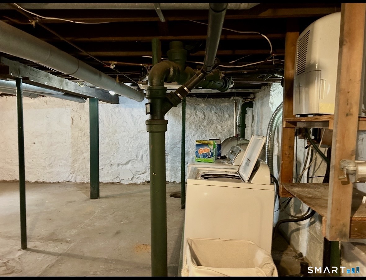 68 Moorland Avenue Waterbury CT 06708