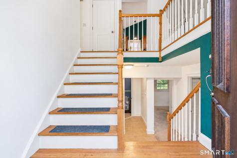 126 Conrad Drive New Haven CT 06515