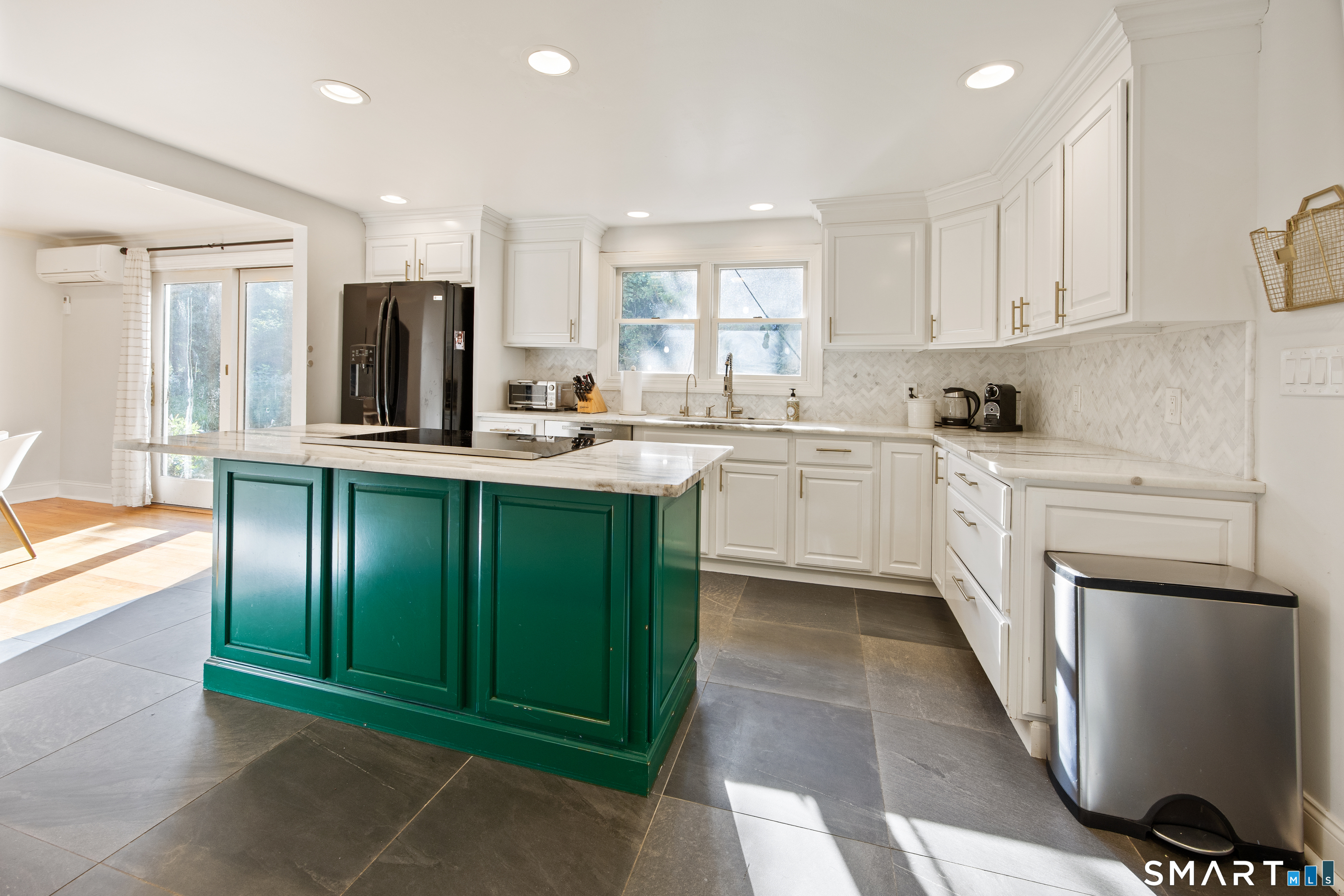 179 Bayard Avenue North Haven CT 06473