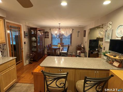 4 Dempsey Court Ansonia CT 06401