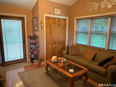 4 Dempsey Court Ansonia CT 06401