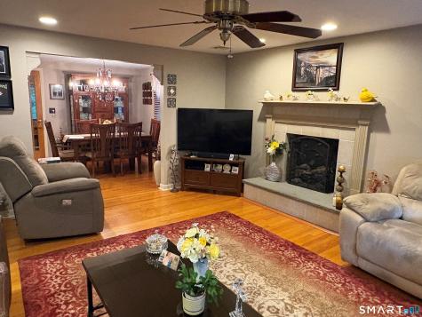 4 Dempsey Court Ansonia CT 06401