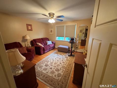 4 Dempsey Court Ansonia CT 06401