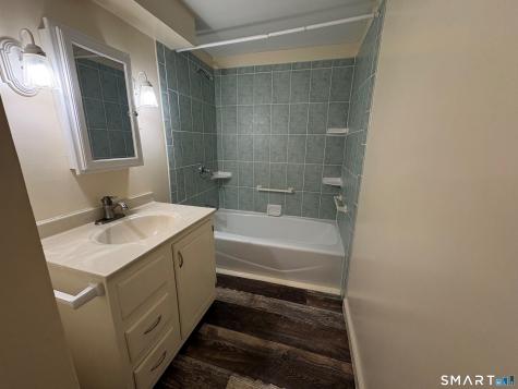 4 Dempsey Court Ansonia CT 06401