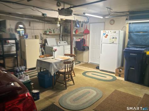 4 Dempsey Court Ansonia CT 06401