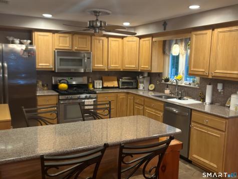 4 Dempsey Court Ansonia CT 06401