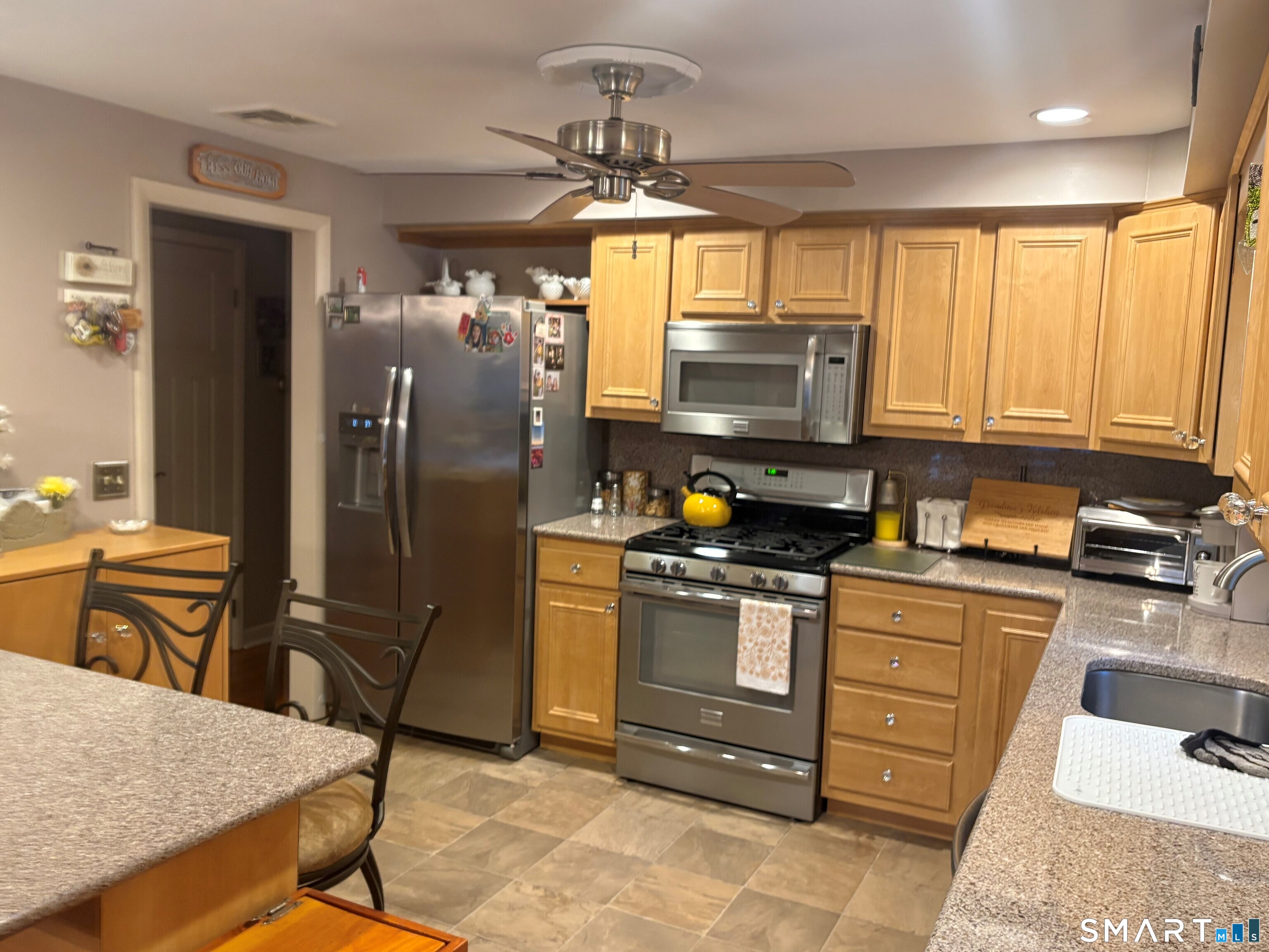 4 Dempsey Court Ansonia CT 06401
