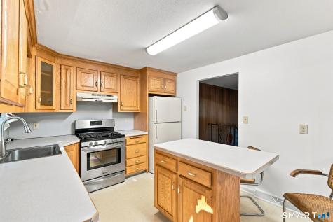 21 Knollwood Road Southington CT 06489