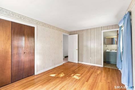 21 Knollwood Road Southington CT 06489