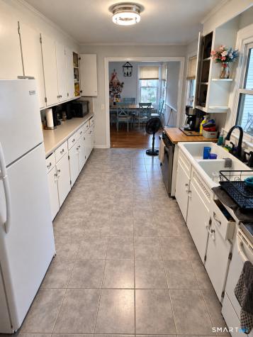 33 Howard Avenue Middletown CT 06457