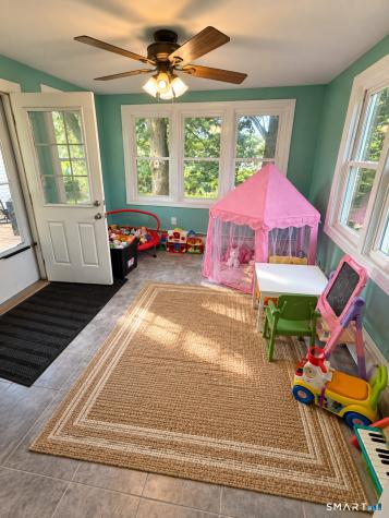 33 Howard Avenue Middletown CT 06457
