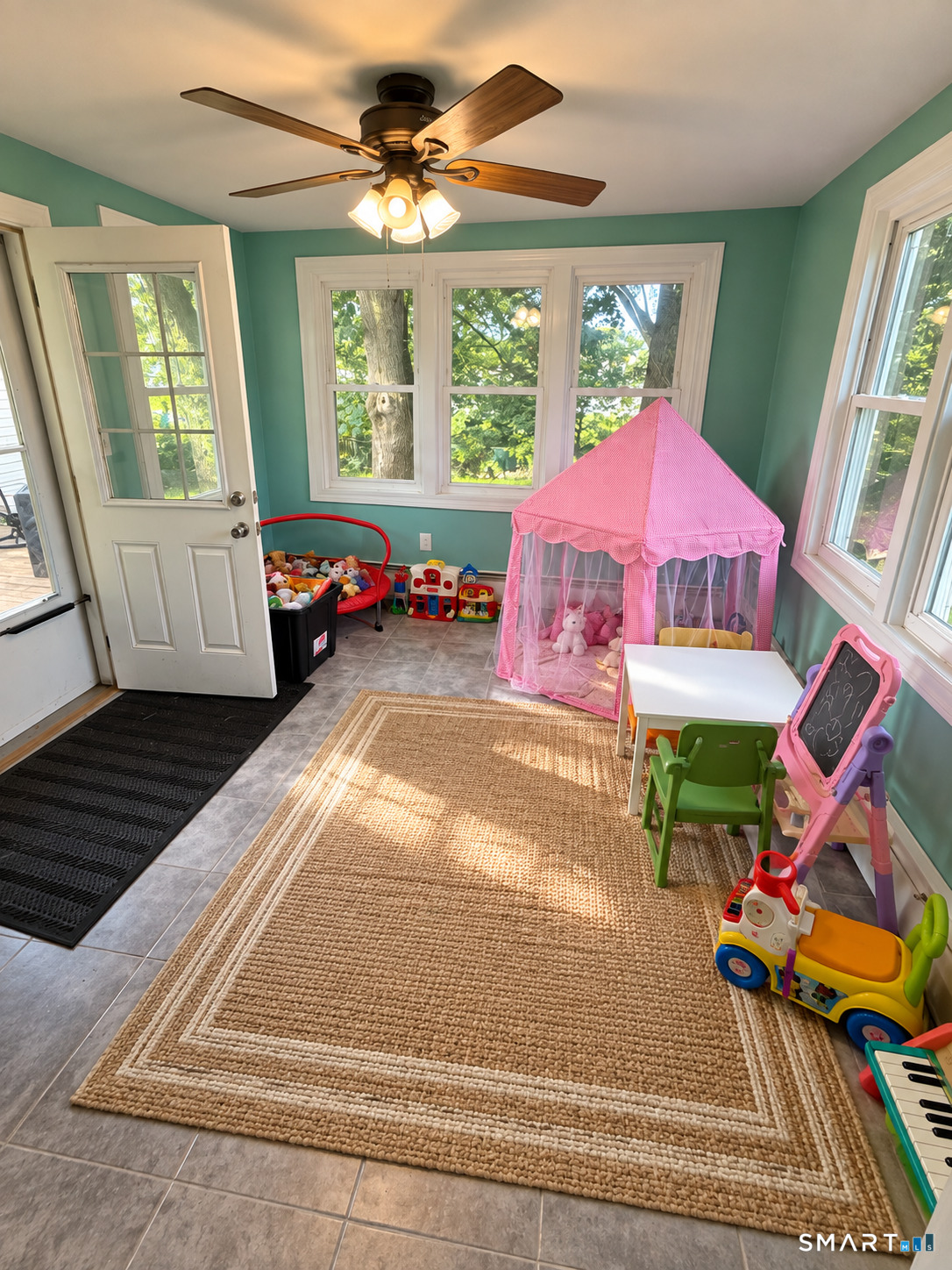 33 Howard Avenue Middletown CT 06457