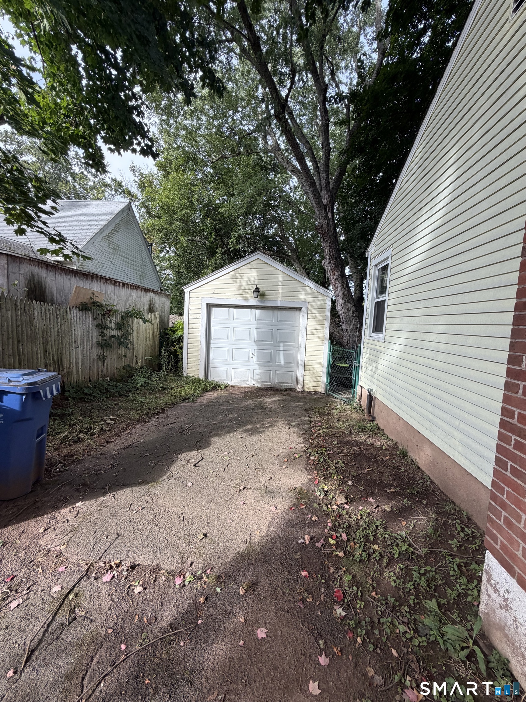 33 Howard Avenue Middletown CT 06457