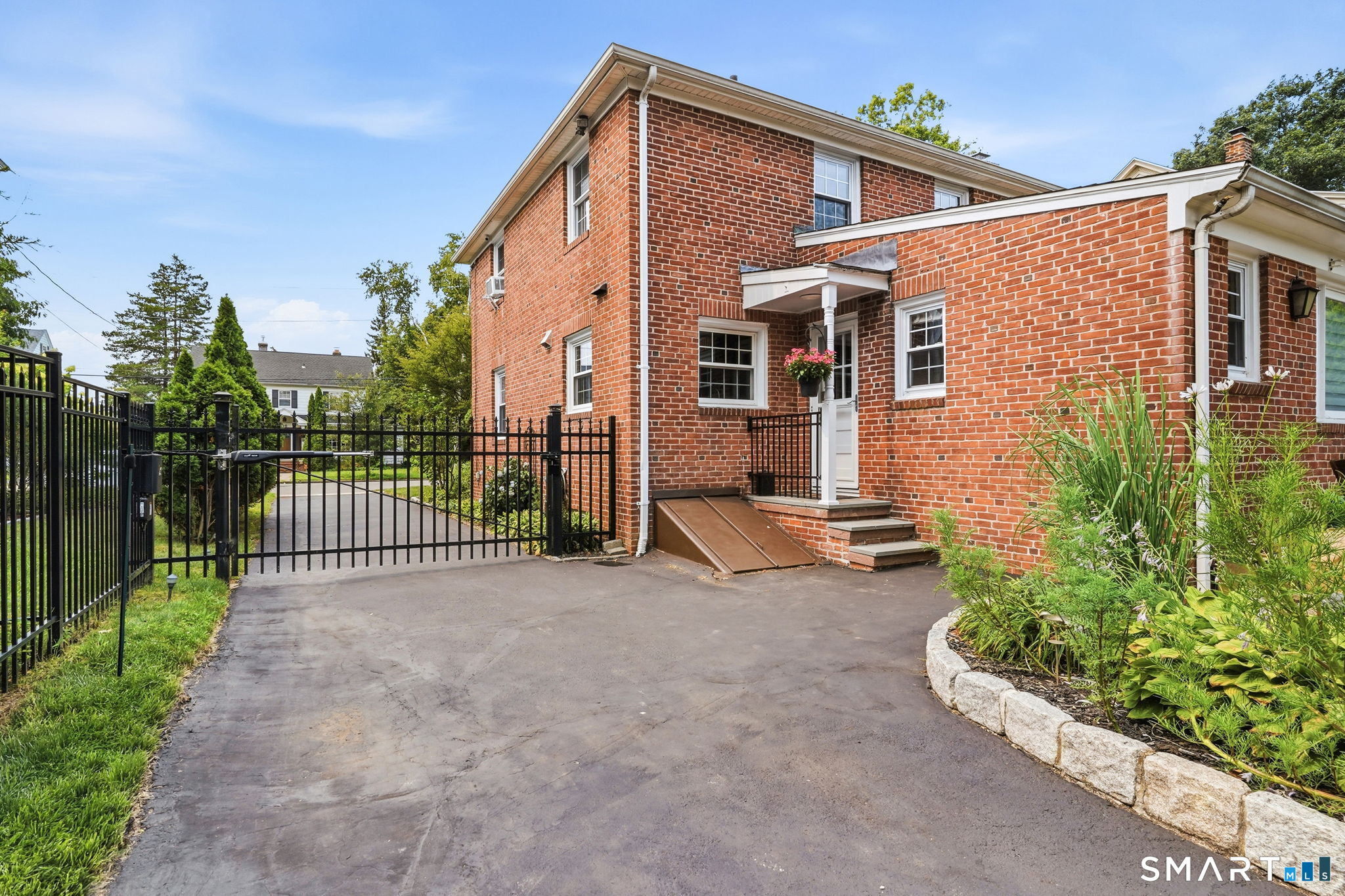 37 Cleveland Road New Haven CT 06515