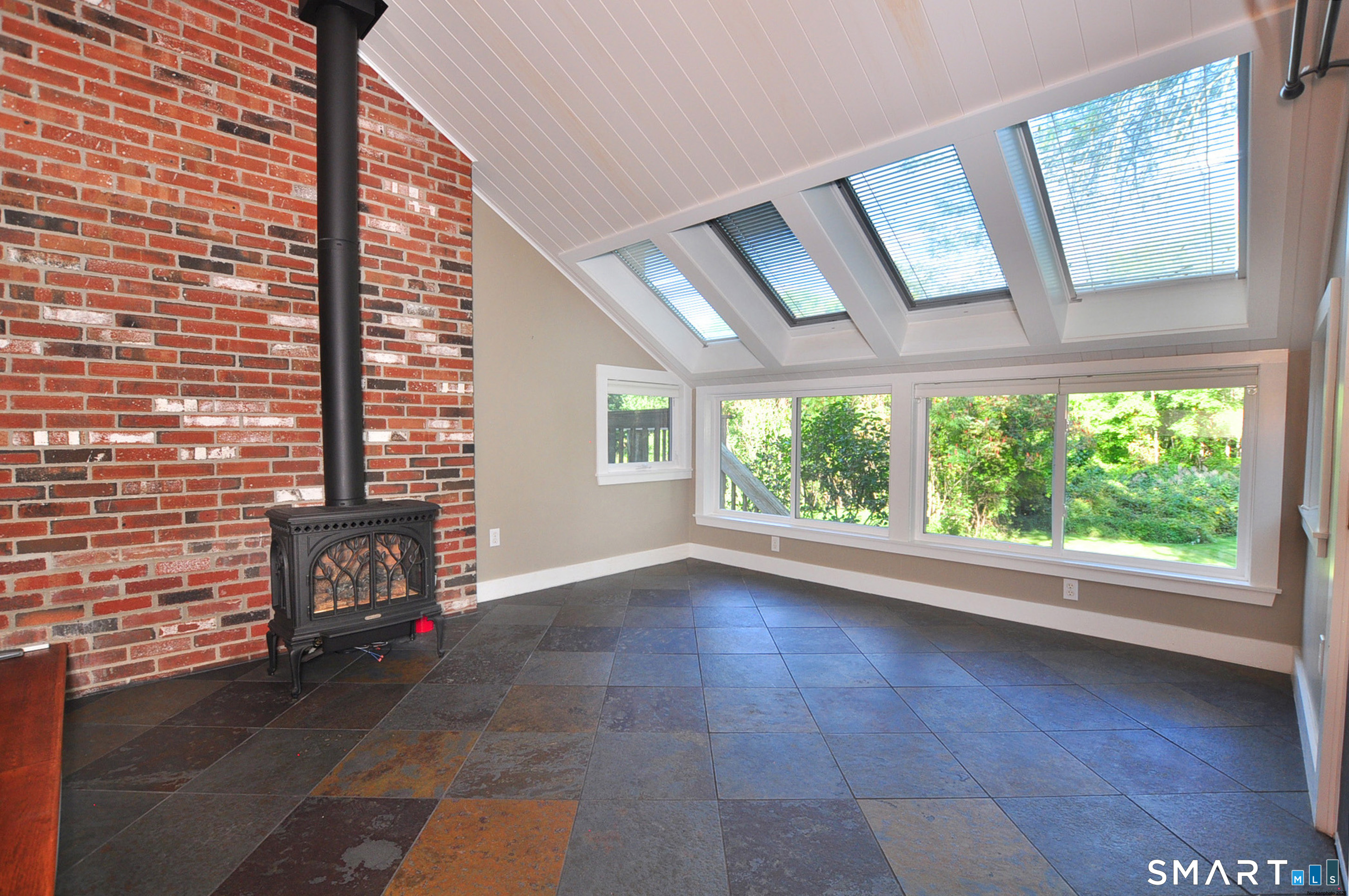 2 Metacomet Drive East Granby CT 06026