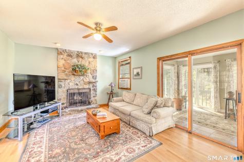 11 Hunters Run Mansfield CT 06268