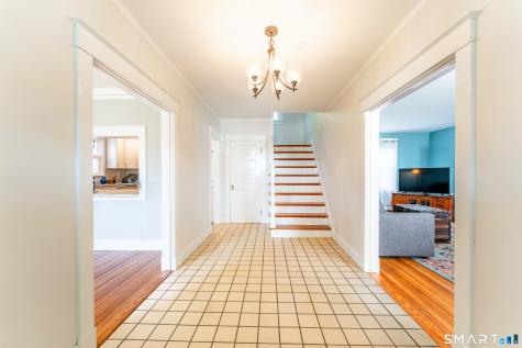 558 Ocean Avenue New London CT 06320